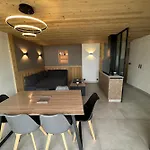 Luxueux T4 - Lac 5 Min - Parkings Privatifs - Vue Lac Et Montagne