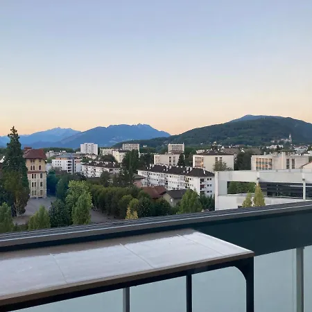 Luxueux T4 - Lac 5 Min - Parkings Privatifs - Vue Lac Et Montagne 公寓